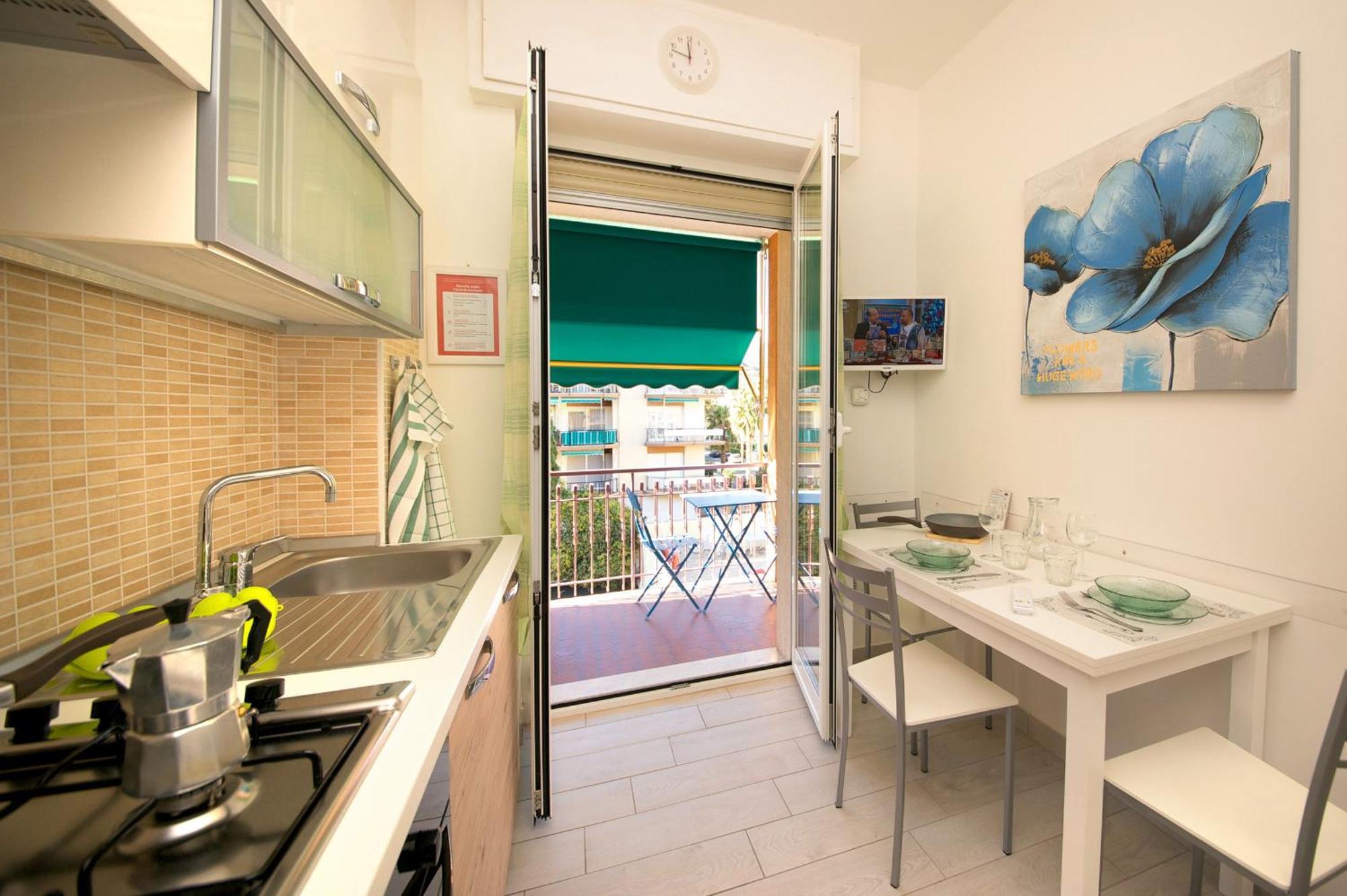 Fornaci 9 Rivieraholiday Pietra Ligure Exterior photo